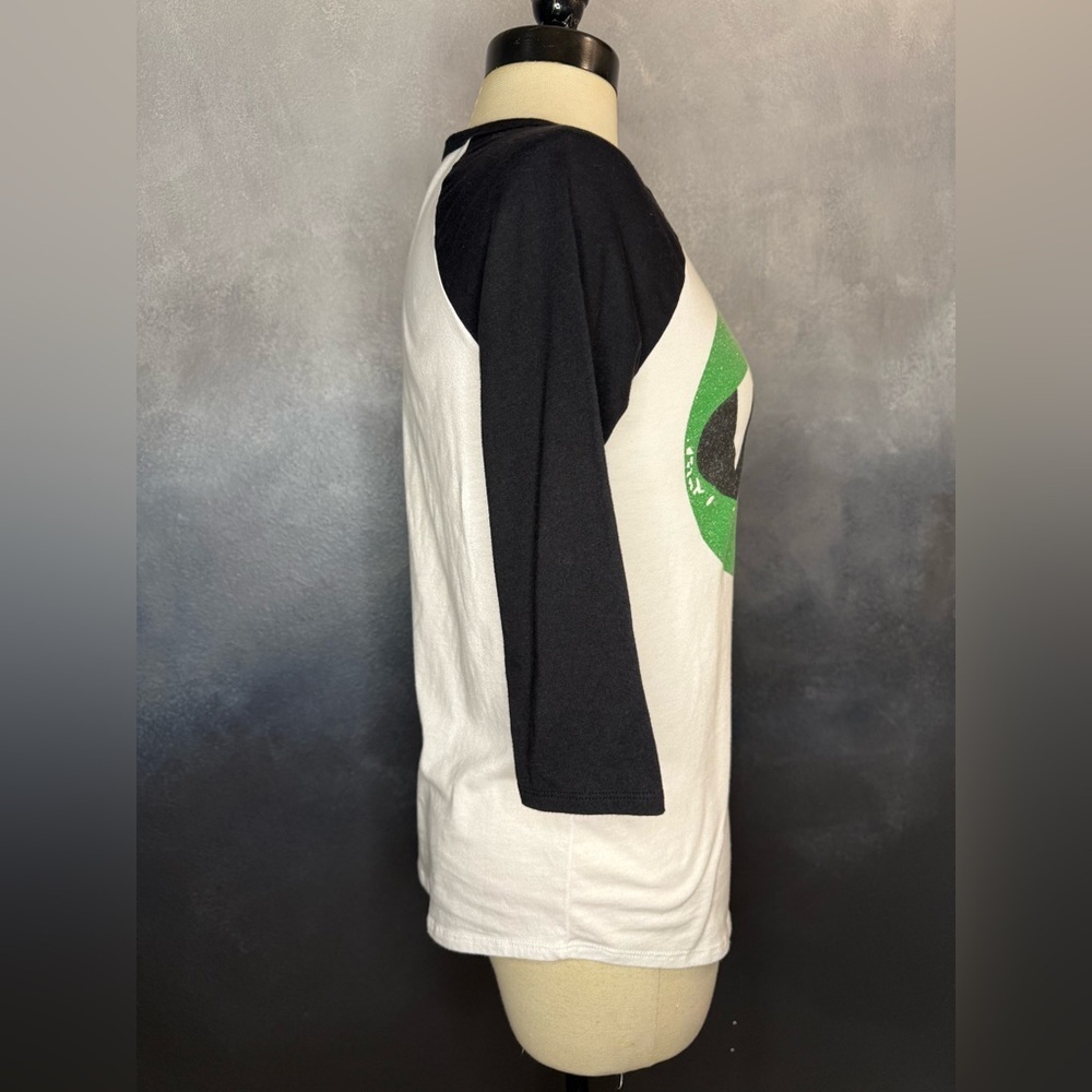 🧛‍♀️Modern Lux Green Teeth Graphic 3/4 Sleeve Shirt - Size M🧛‍♀️ - Picture 3 of 6